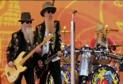 Crossroads 2010 - ZZ Top - Waiting For The Bus + Jesus Just Left Chicago